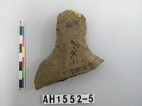 藏品(帶腰形石器殘件)的圖片